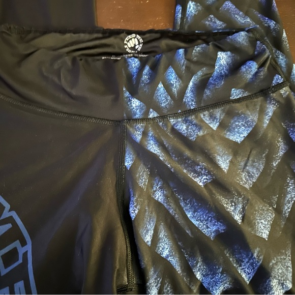 Feed Me Fight Me Dragon Scale leggings Med - Picture 3 of 5